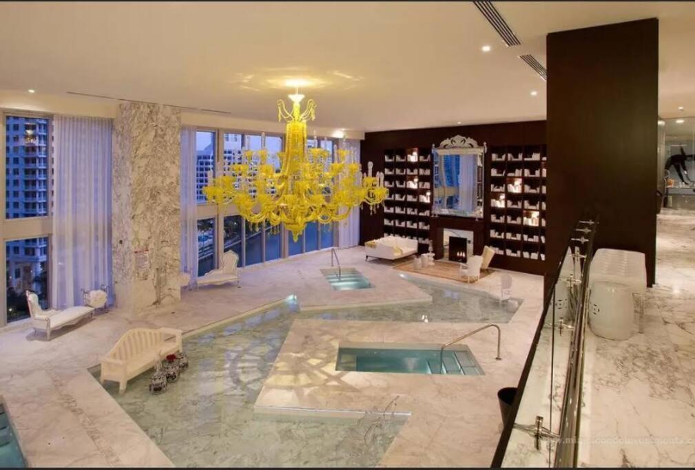 At W Residences High Floor Miami