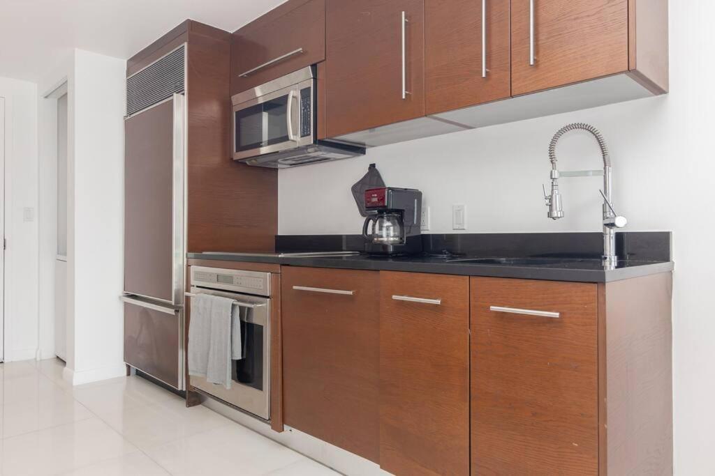 At W Residences High Floor Apartment *